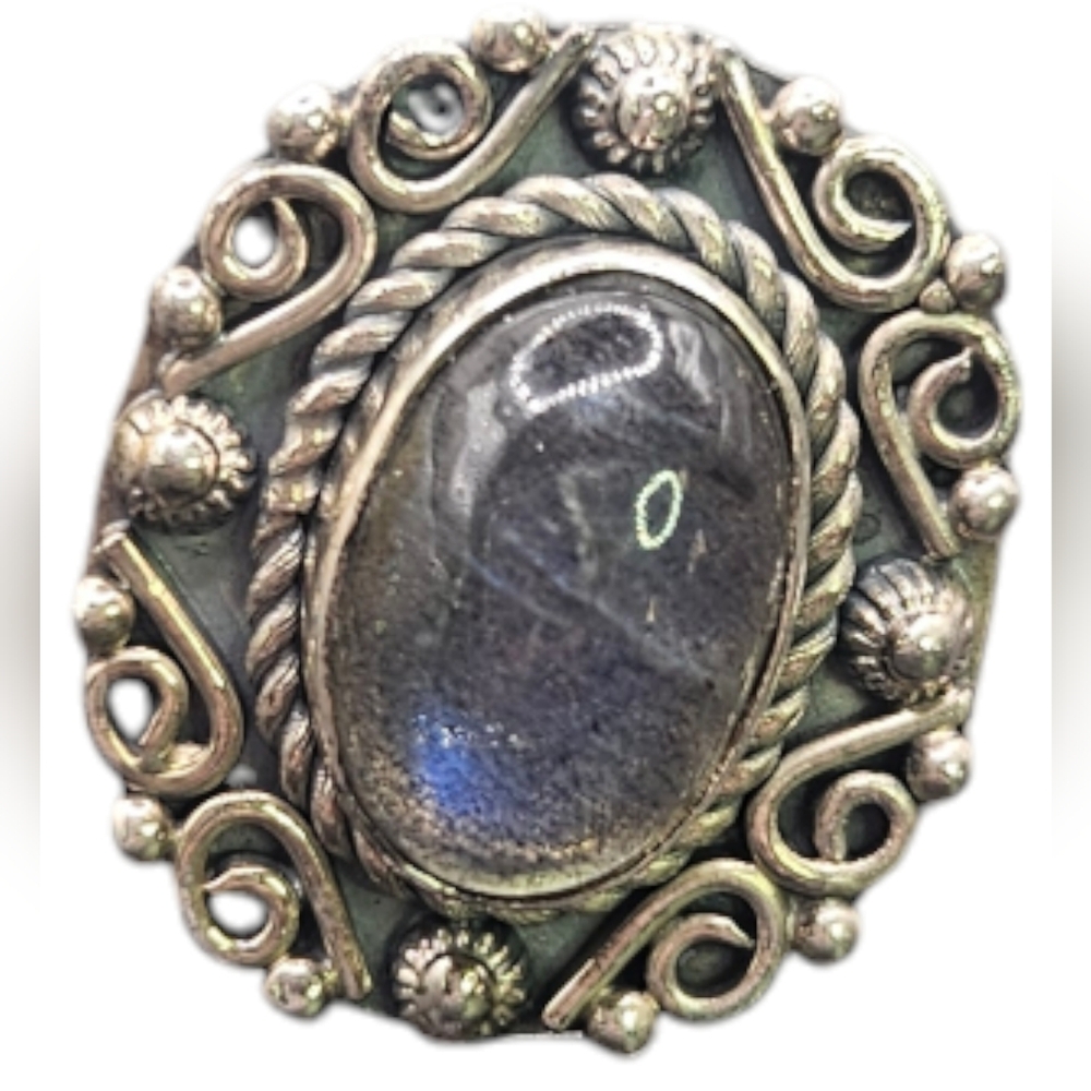 Labradorite Ring - Picture 4 of 9